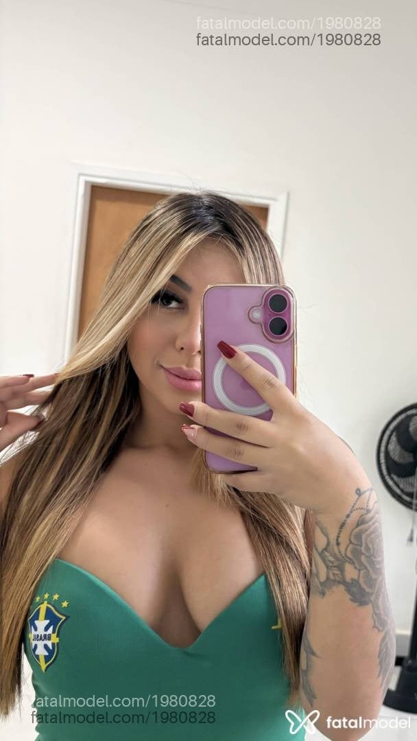 Acompanhante mulher morena (o) de olhos castanhos em São João da Boa Vista - Dani