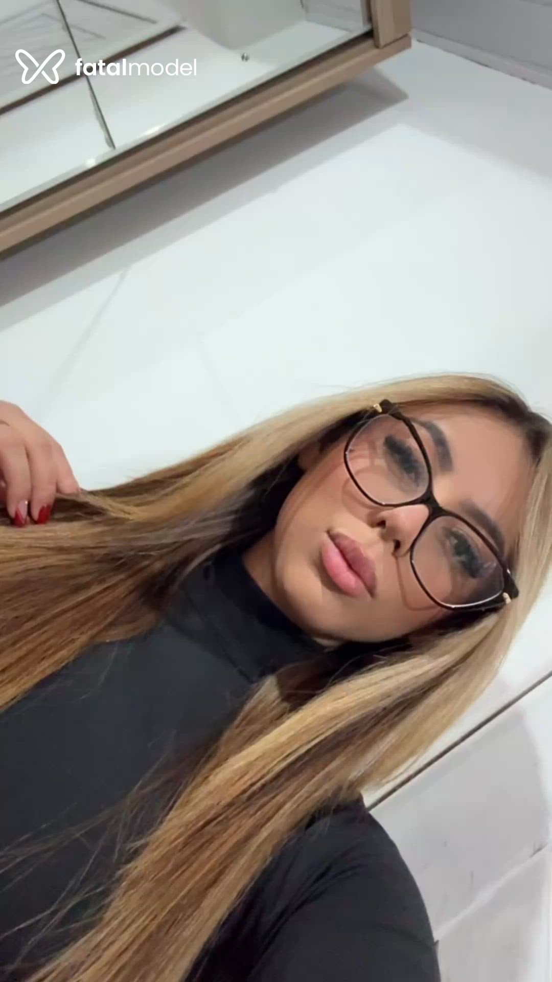 Acompanhante mulher morena (o) de olhos castanhos - Dani Acompanhante mulher morena (o) de olhos castanhos - Dani