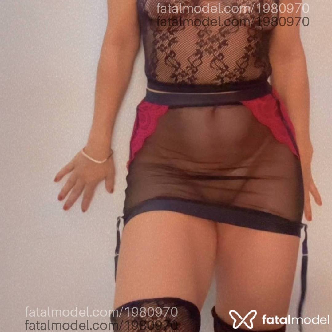 Acompanhante mulher morena (o) de olhos castanhos - Aline