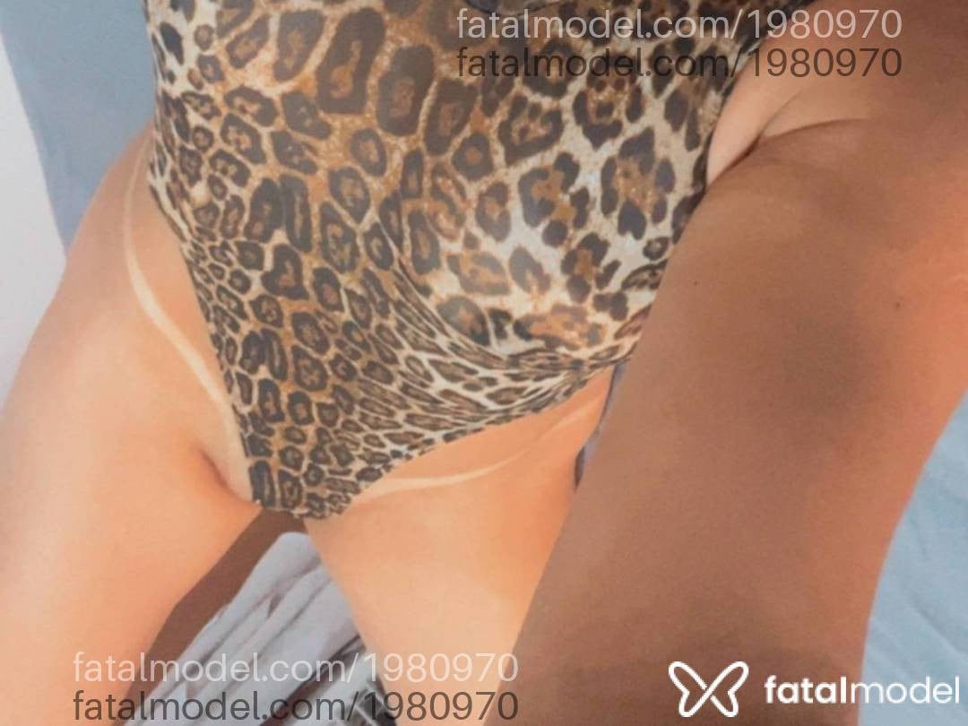 Acompanhante mulher morena (o) de olhos castanhos - Aline