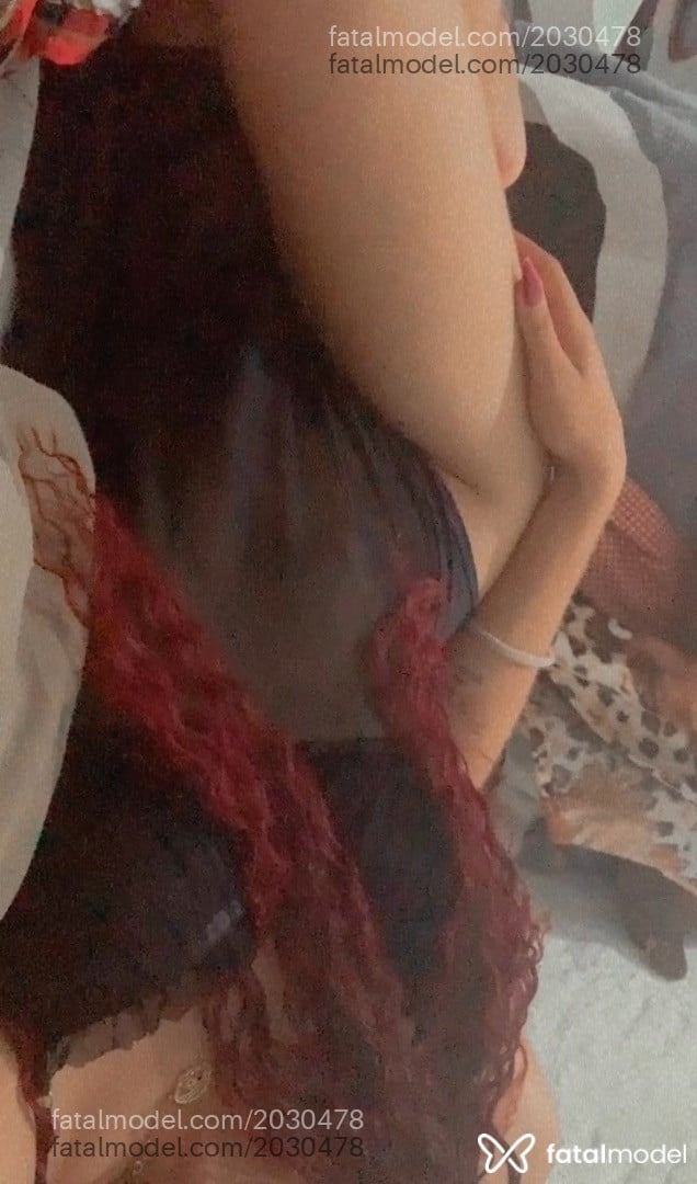 Acompanhante mulher trans ruiva (o) de olhos castanhos em Sinop Acompanhante mulher trans ruiva (o) de olhos castanhos em Sinop - Cheryl