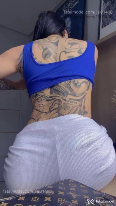 Acompanhante mulher trans morena (o) de olhos castanhos em Londrina - Arisa Ferreira