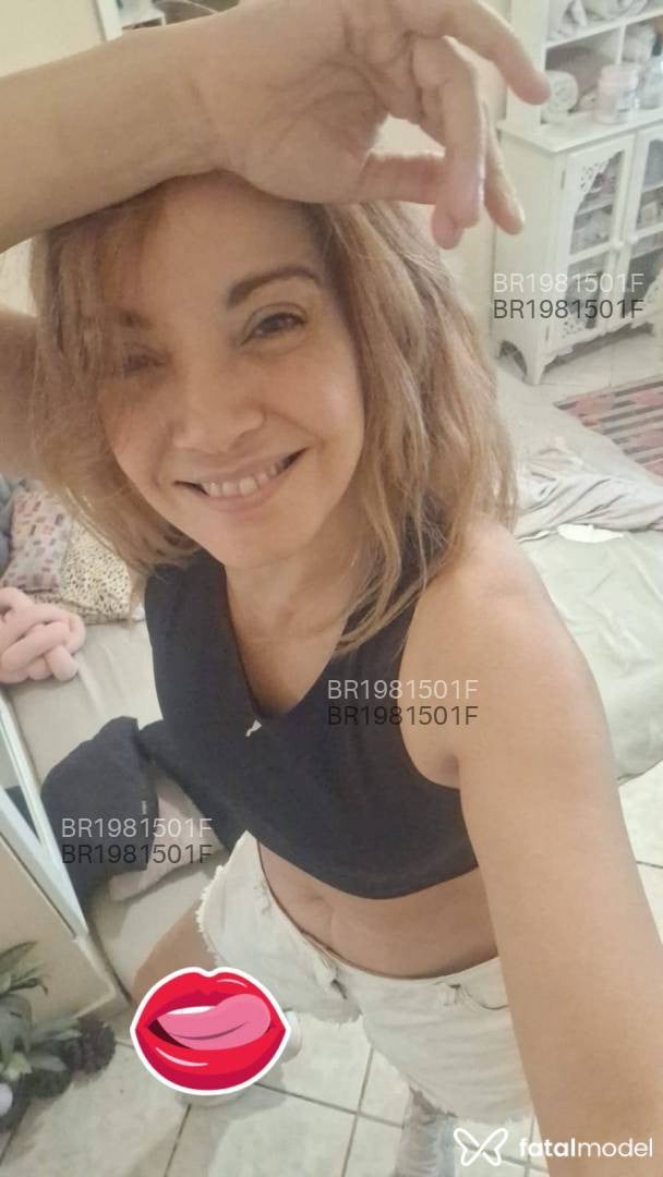 Acompanhante mulher loira (o) de olhos castanhos em São Paulo Acompanhante mulher loira (o) de olhos castanhos em São Paulo - Marcia Monteiro
