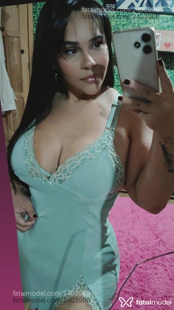 Acompanhante mulher morena (o) de olhos castanhos - Valeria Vargas Acompanhante mulher morena (o) de olhos castanhos - Valeria Vargas