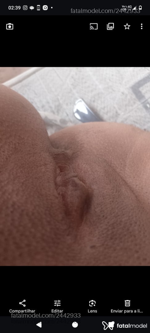 Acompanhante mulher com cabelo castanho de olhos pretos em Luz Acompanhante mulher com cabelo castanho de olhos pretos em Luz - Isabela