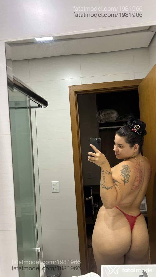 Acompanhante mulher morena (o) de olhos castanhos - Emilly