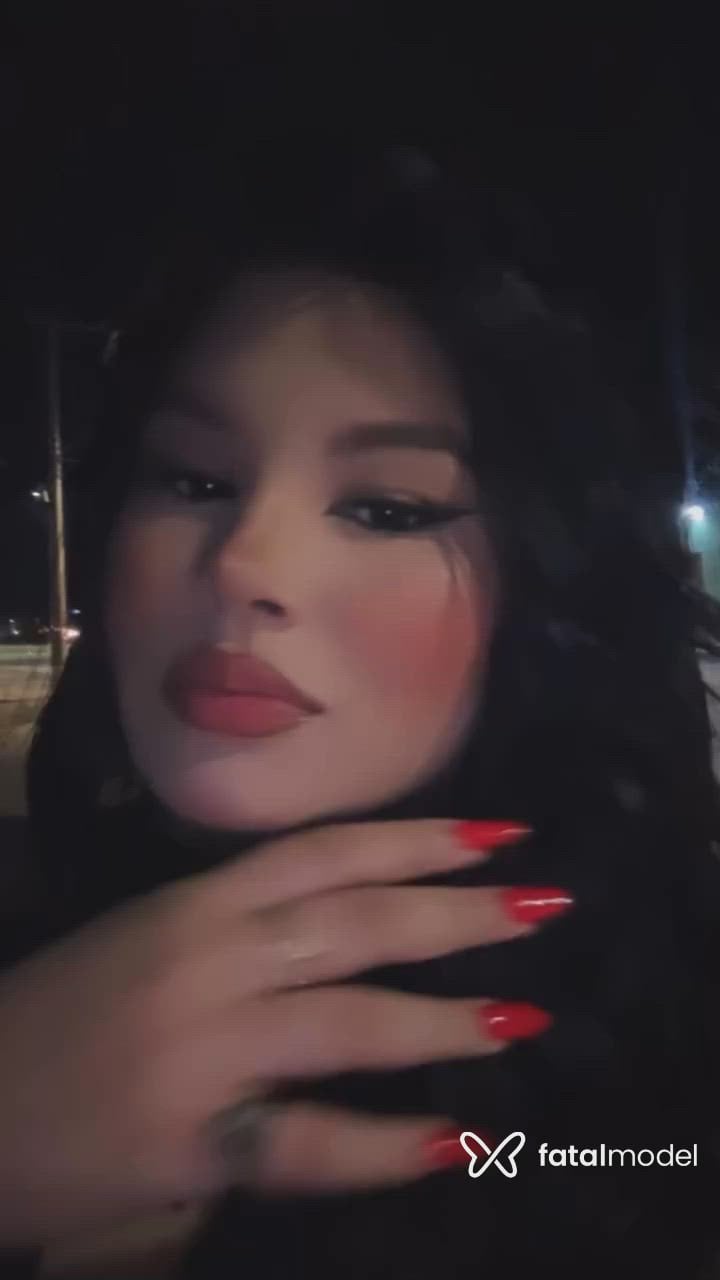 Acompanhante mulher morena (o) de olhos castanhos - Emilly
