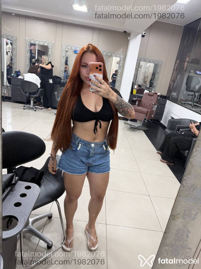 Acompanhante mulher ruiva (o) de olhos verdes - Hanna Gomes