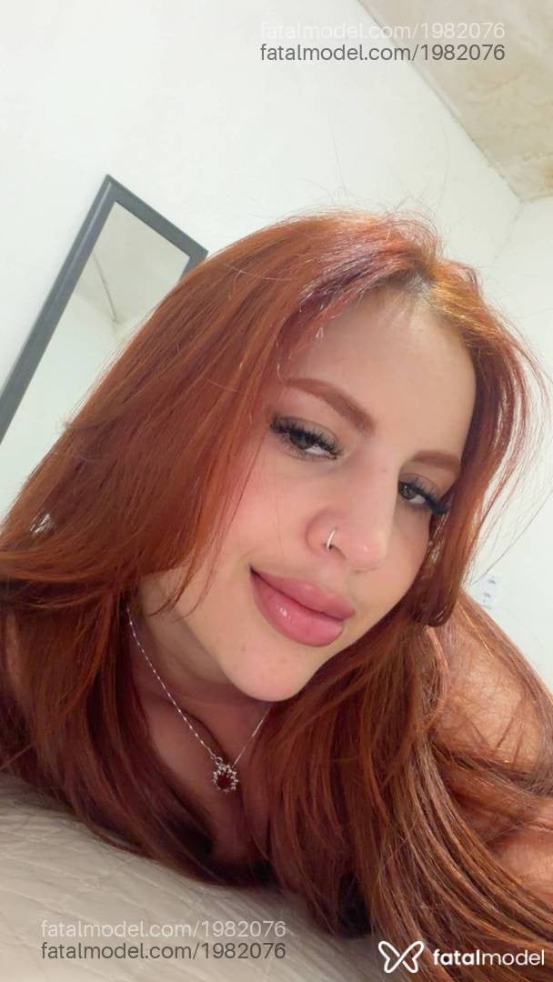 Acompanhante mulher ruiva (o) de olhos verdes - Hanna Gomes