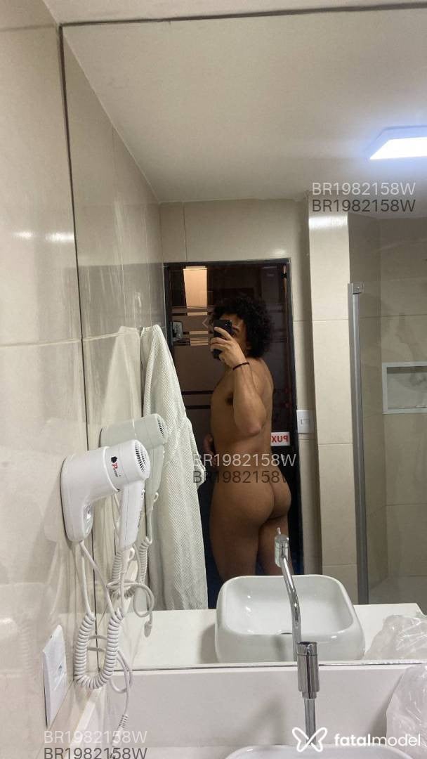 Acompanhante homem morena (o) de olhos pretos em São Paulo - Victor