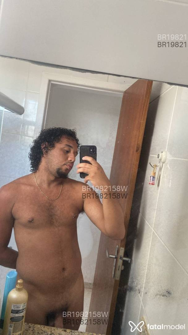 Acompanhante homem morena (o) de olhos pretos em São Paulo - Victor