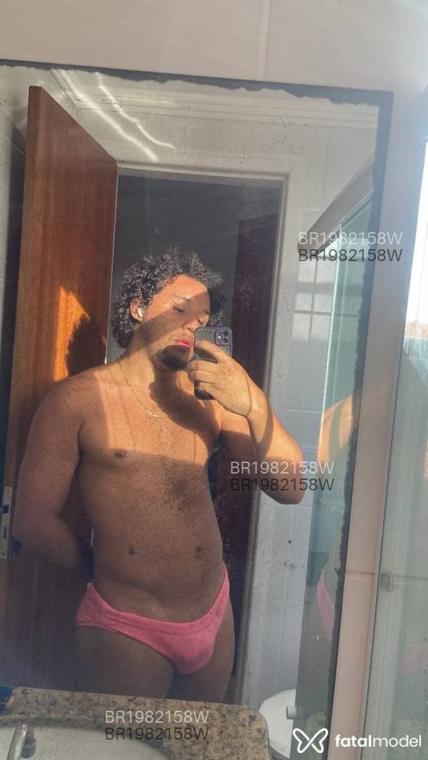 Acompanhante homem morena (o) de olhos pretos em São Paulo - Victor