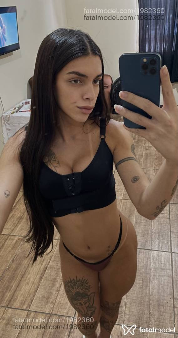 Acompanhante mulher trans morena (o) de olhos mel em Petrópolis - Stella