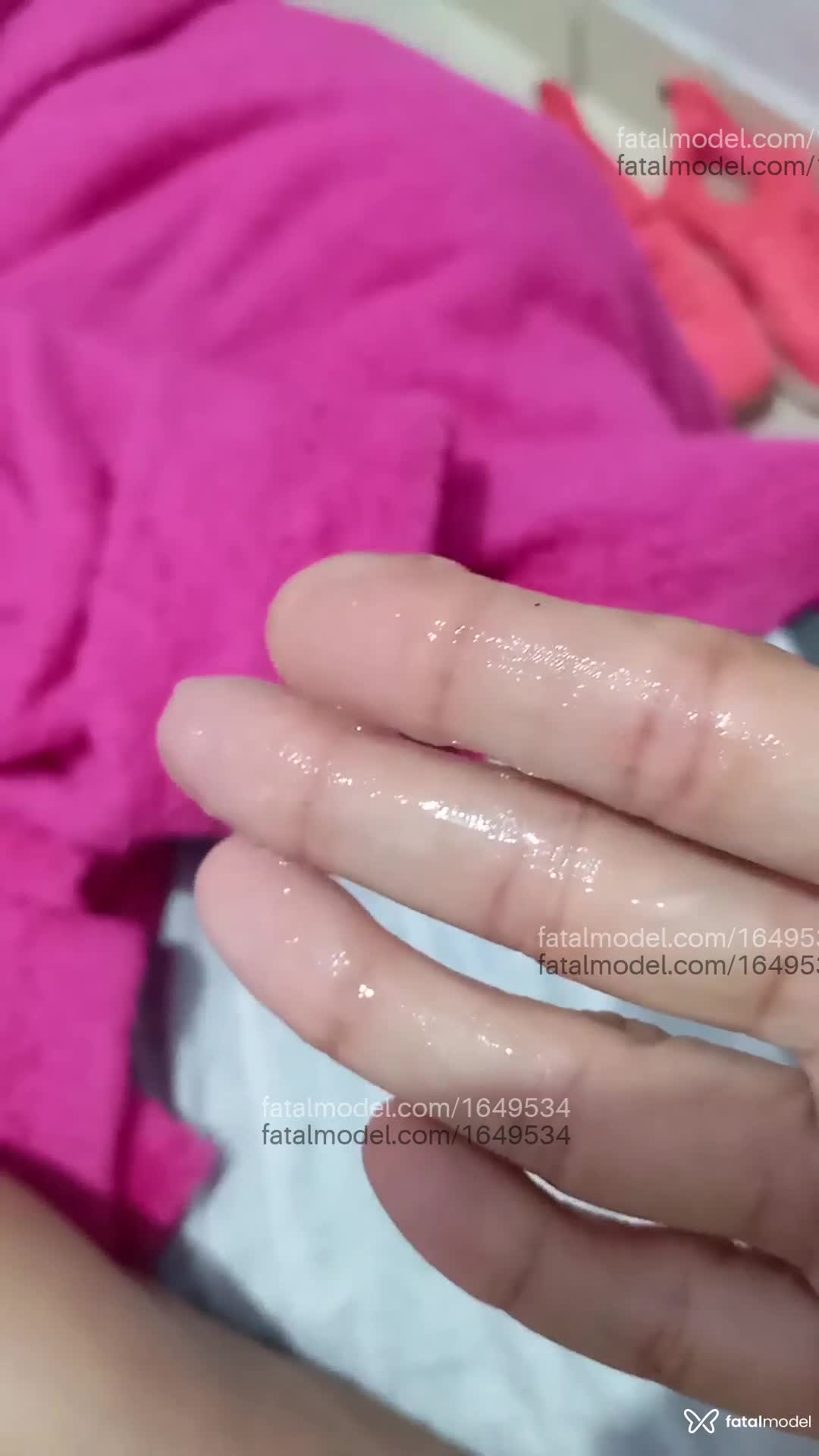 Acompanhante mulher com cabelo castanho de olhos castanhos em Inocência - Raffaela Mazzon