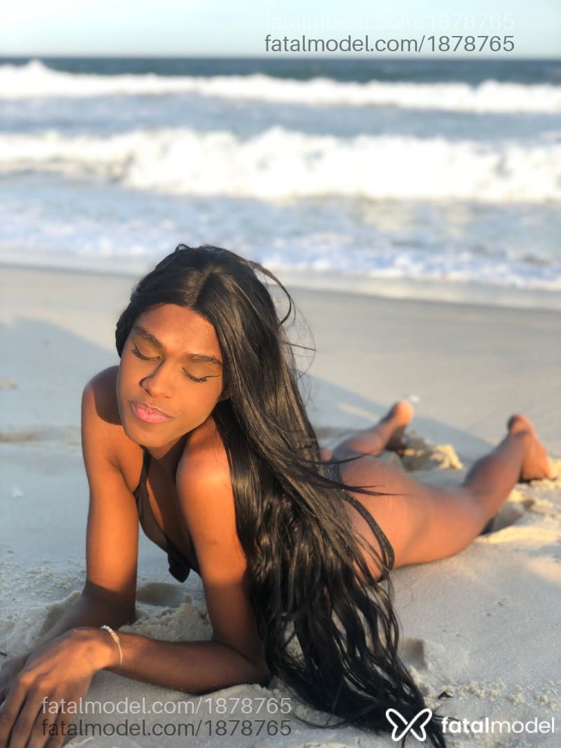 Acompanhante mulher trans morena (o) de olhos castanhos - Pietralima Acompanhante mulher trans morena (o) de olhos castanhos - Pietralima