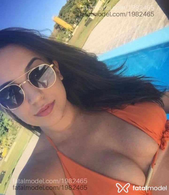 Acompanhante mulher morena (o) de olhos castanhos - Gabi Hajjar
