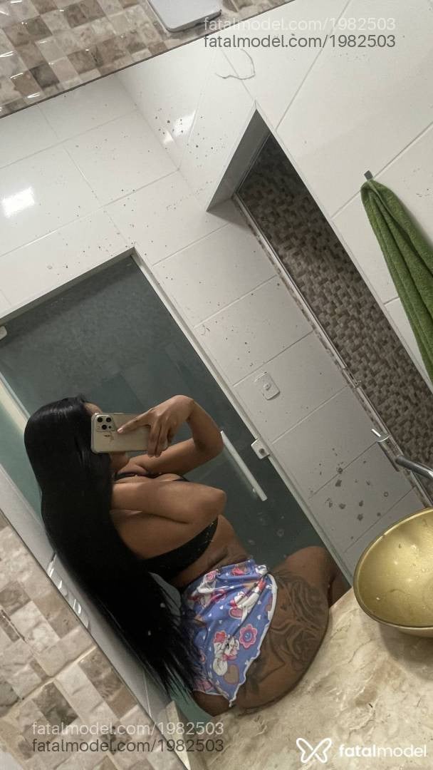 Acompanhante mulher morena (o) de olhos castanhos - Julia Uai