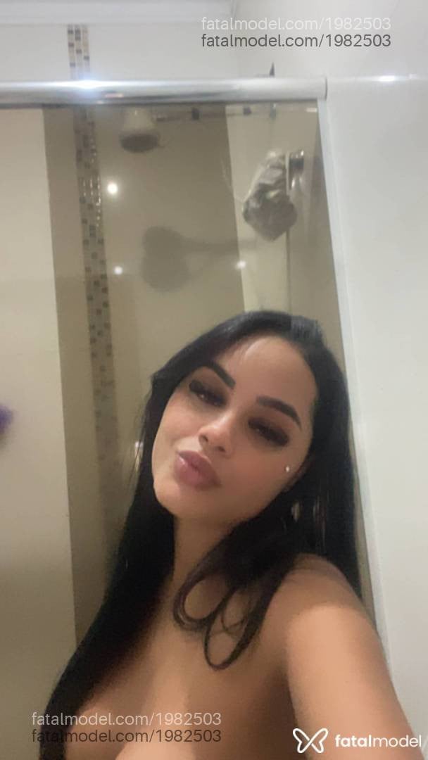 Acompanhante mulher morena (o) de olhos castanhos - Julia Uai