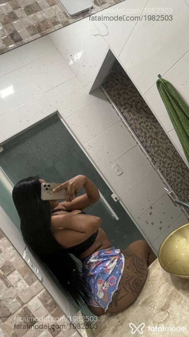 Acompanhante mulher morena (o) de olhos castanhos - Julia Uai