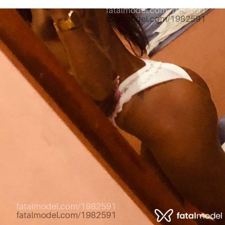 Acompanhante mulher com cabelo castanho de olhos castanhos - NICOLLE Acompanhante mulher com cabelo castanho de olhos castanhos - NICOLLE