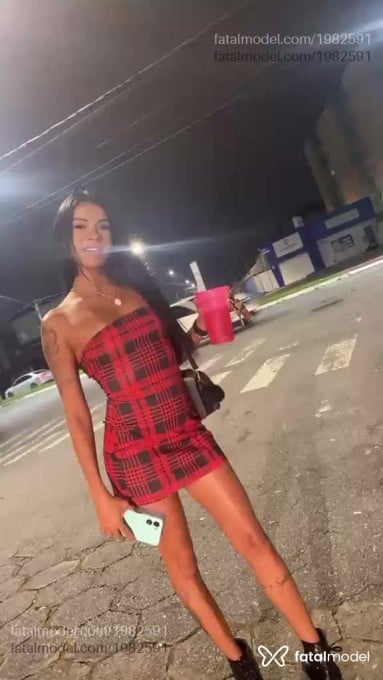 Acompanhante mulher com cabelo castanho de olhos castanhos - NICOLLE Acompanhante mulher com cabelo castanho de olhos castanhos - NICOLLE