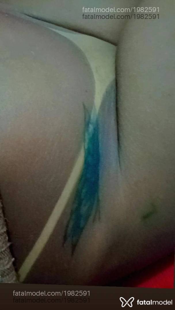 Acompanhante mulher com cabelo castanho de olhos castanhos - NICOLLE