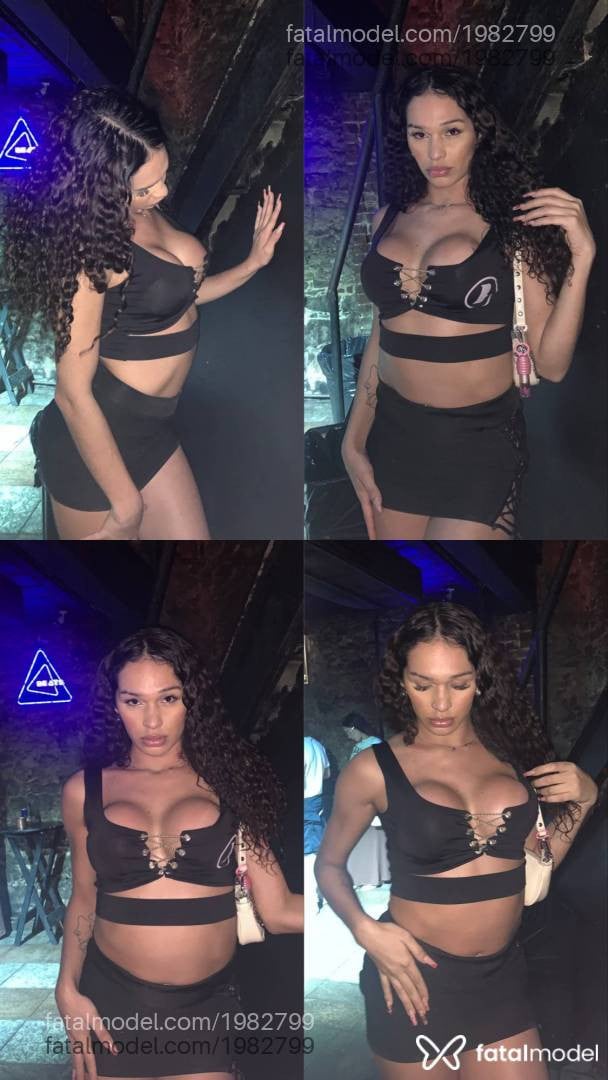 Acompanhante mulher trans com cabelo castanho de olhos pretos em Rio de Janeiro - Isa