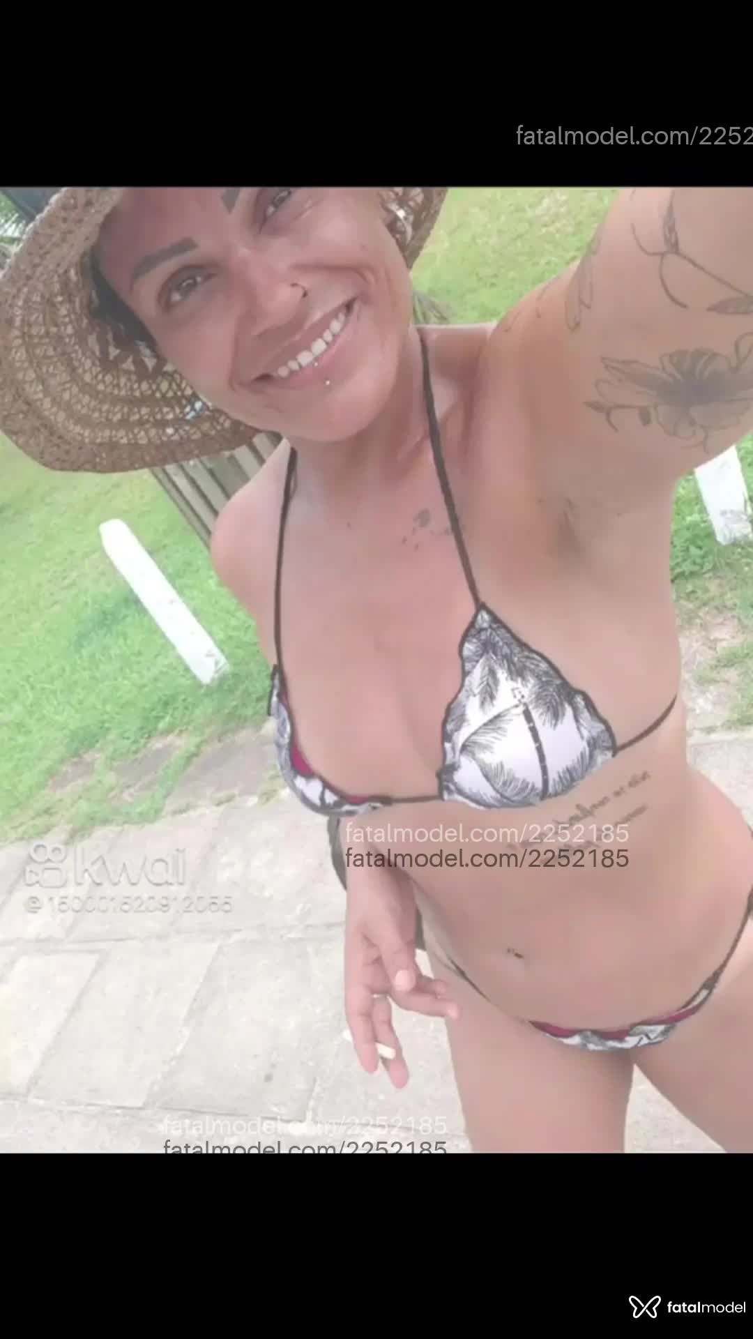 Acompanhante mulher com cabelo castanho de olhos mel em São José - Aleeh