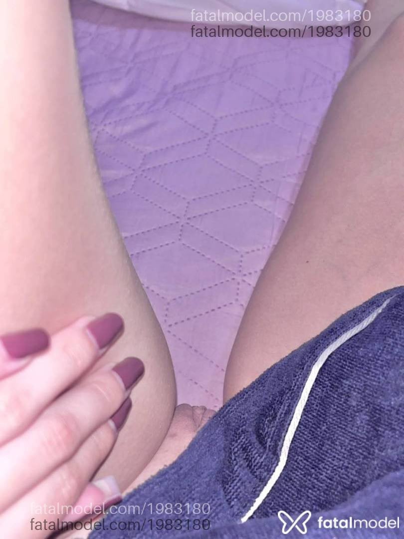 Acompanhante mulher morena (o) de olhos mel - Alice