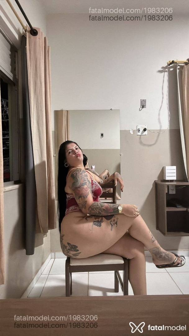 Acompanhante mulher morena (o) de olhos castanhos - Izabella Falconi