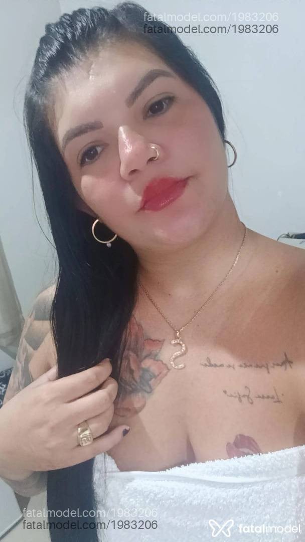 Acompanhante mulher morena (o) de olhos castanhos - Izabella Falconi
