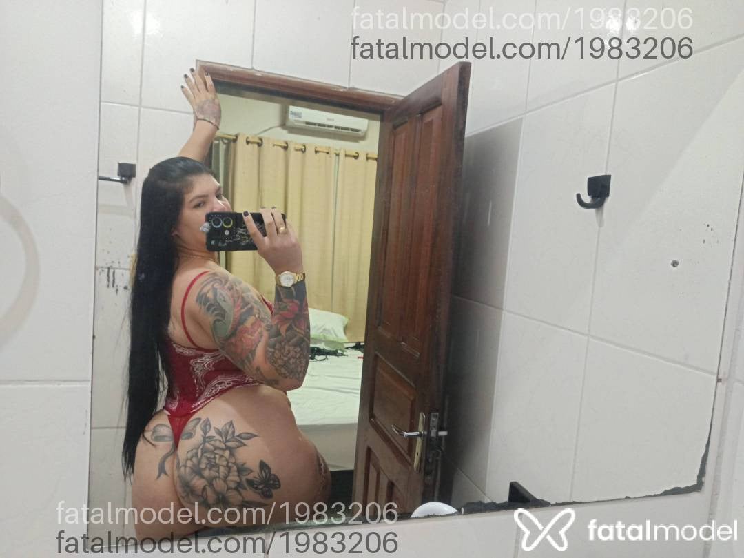 Acompanhante mulher morena (o) de olhos castanhos - Izabella Falconi