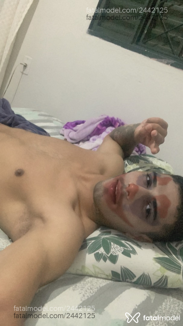 Acompanhante homem morena (o) de olhos pretos em Virtual Acompanhante homem morena (o) de olhos pretos em Virtual - Aldson