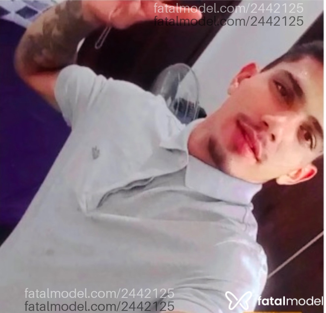 Acompanhante homem morena (o) de olhos pretos em Virtual Acompanhante homem morena (o) de olhos pretos em Virtual - Aldson