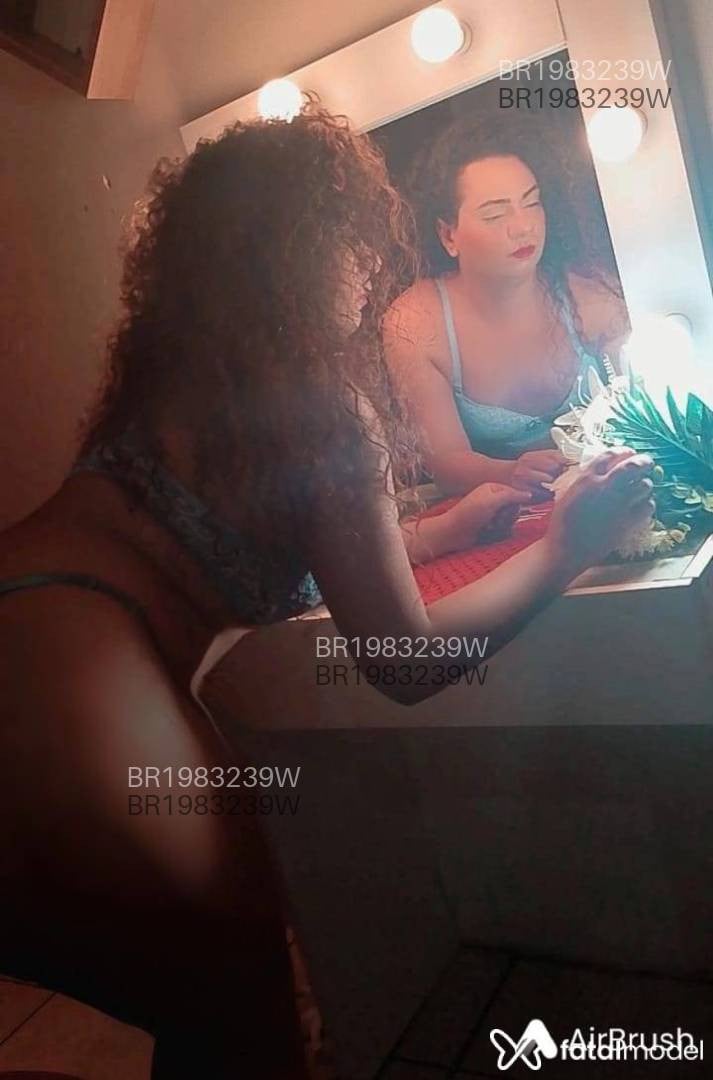 Acompanhante homem trans com cabelo castanho de olhos pretos em Caxias do Sul Acompanhante homem trans com cabelo castanho de olhos pretos em Caxias do Sul - Bruna