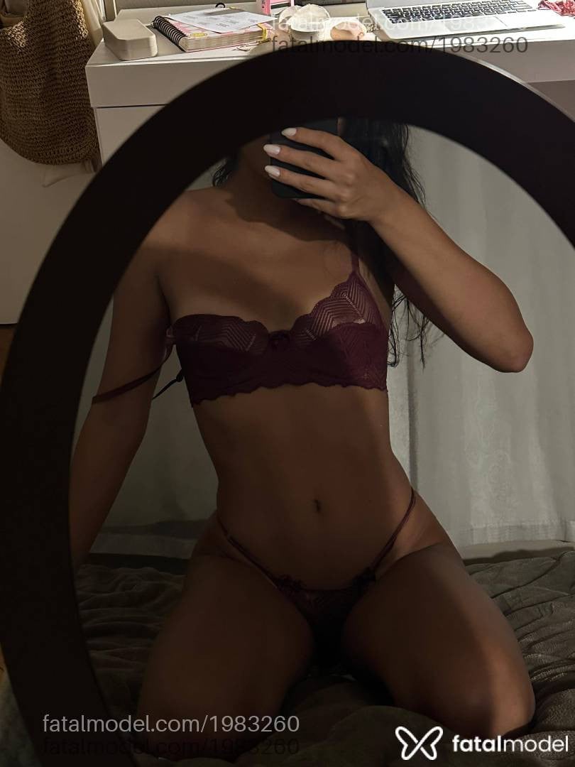 Acompanhante mulher morena (o) de olhos pretos em Virtual - Bruna