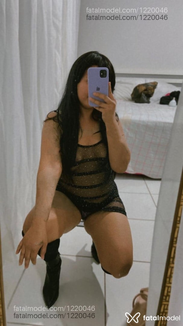 Acompanhante mulher morena (o) de olhos mel em Sinop - Lara