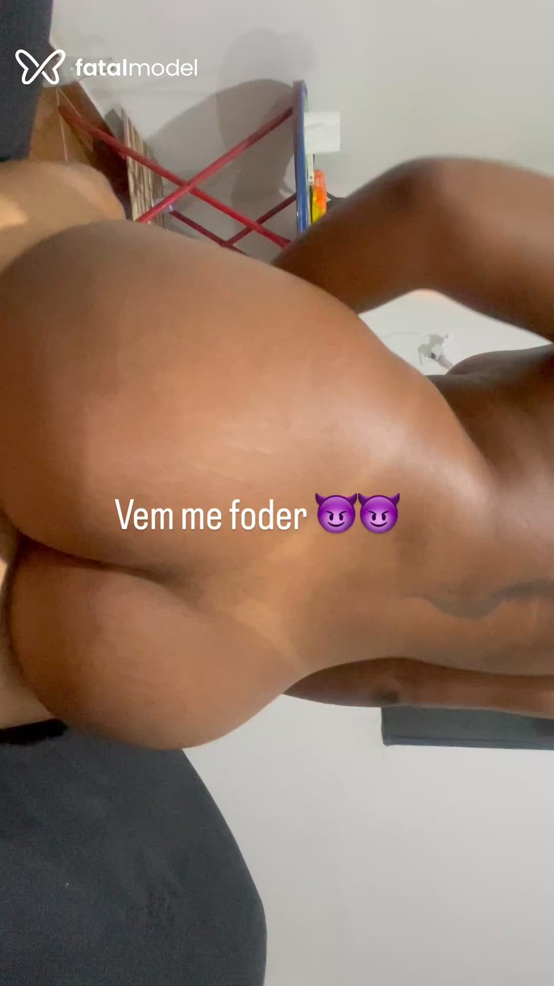 Acompanhante mulher morena (o) de olhos pretos - Ayla Dias