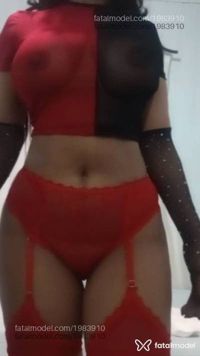 Acompanhante mulher morena (o) de olhos pretos - Marya