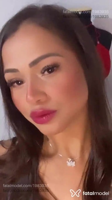Acompanhante mulher morena (o) de olhos pretos em Chapecó Acompanhante mulher morena (o) de olhos pretos em Chapecó - Bella