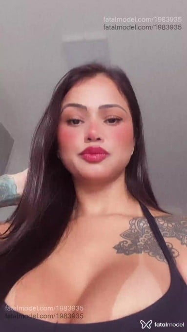 Acompanhante mulher morena (o) de olhos pretos em Chapecó Acompanhante mulher morena (o) de olhos pretos em Chapecó - Bella