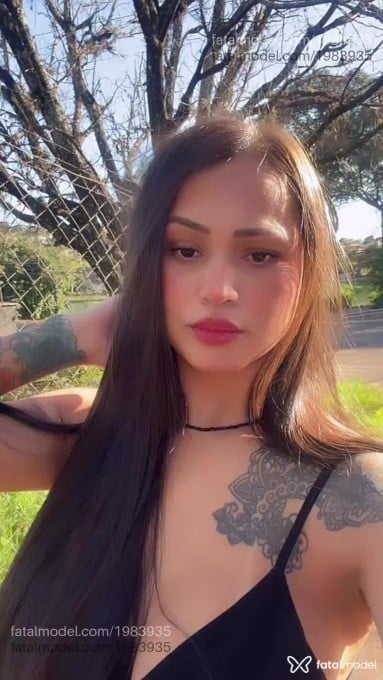 Acompanhante mulher morena (o) de olhos pretos em Chapecó Acompanhante mulher morena (o) de olhos pretos em Chapecó - Bella