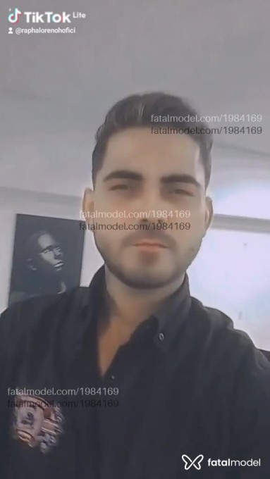Acompanhante homem com cabelo castanho de olhos castanhos - Jhon Ferrari Acompanhante homem com cabelo castanho de olhos castanhos - Jhon Ferrari