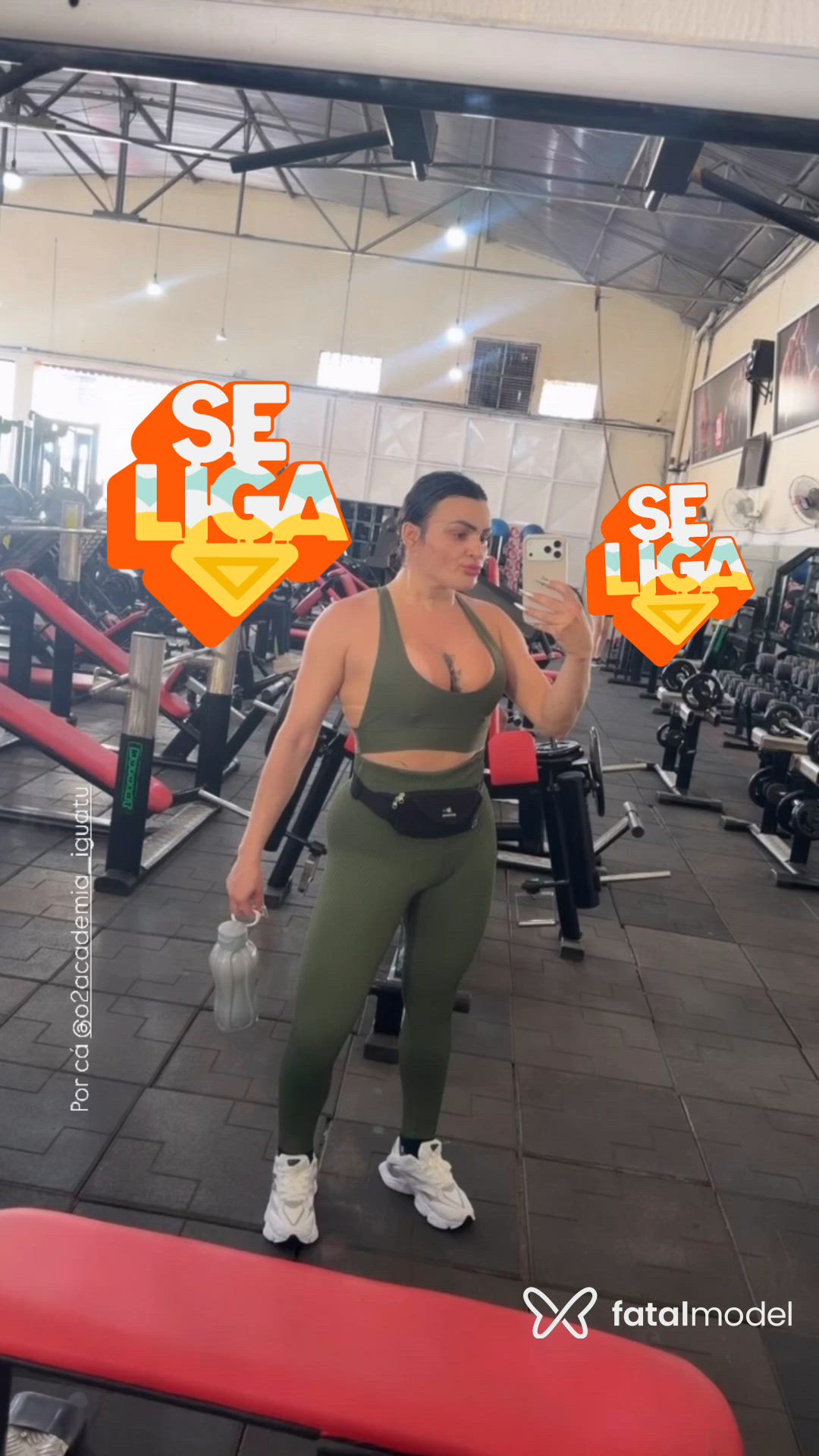 Acompanhante mulher trans com cabelo castanho de olhos castanhos - Sabrina Ketlen