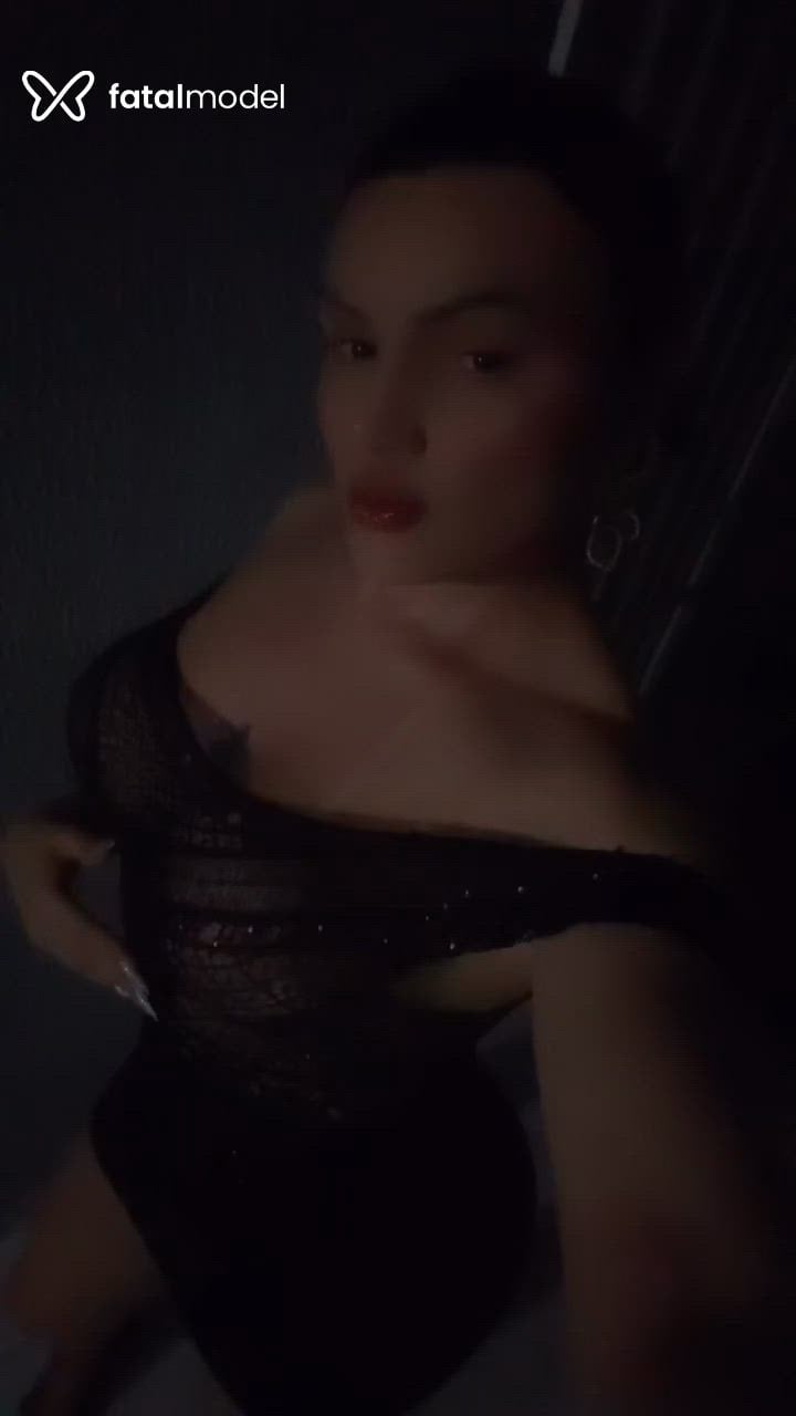 Acompanhante mulher trans com cabelo castanho de olhos castanhos - Sabrina Ketlen