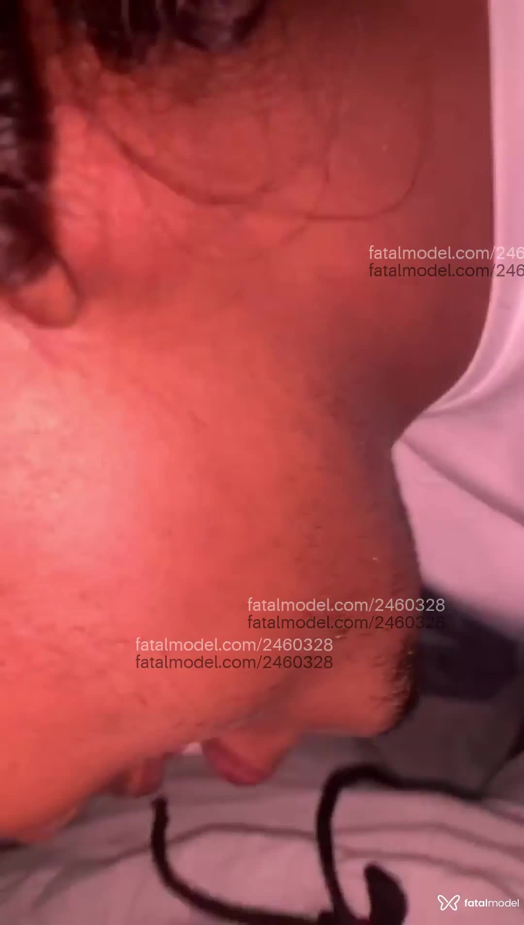 Acompanhante homem morena (o) de olhos castanhos em Virtual Acompanhante homem morena (o) de olhos castanhos em Virtual - Thadex