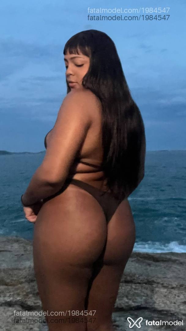 Acompanhante mulher trans morena (o) de olhos castanhos - Amanda Calie