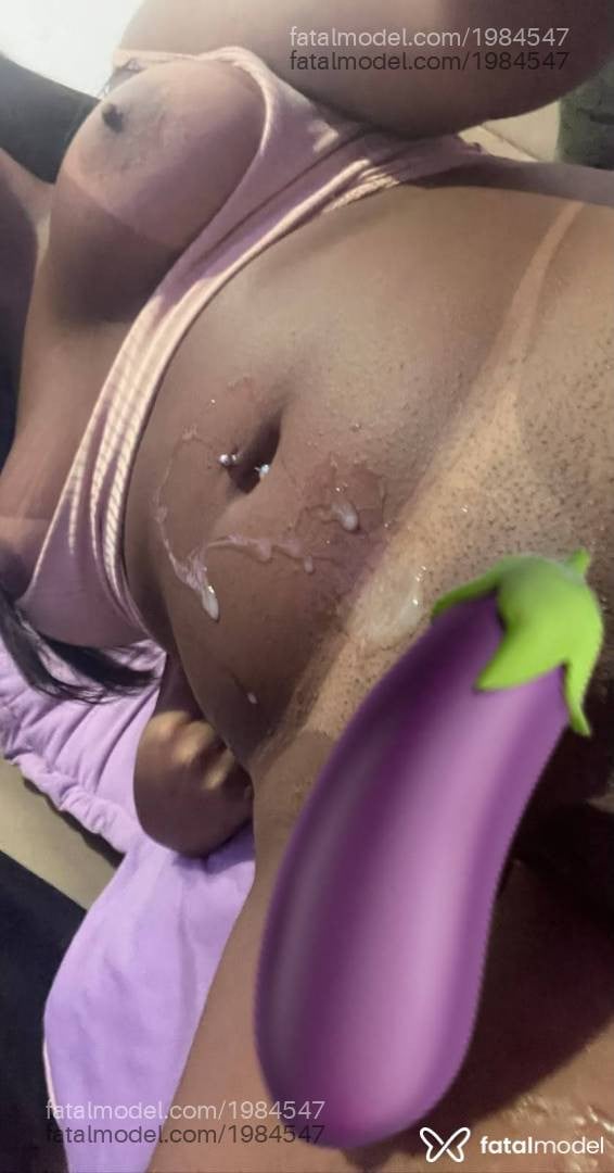 Acompanhante mulher trans morena (o) de olhos castanhos - Amanda Calie