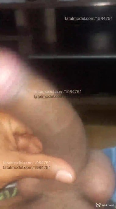 Acompanhante homem com cabelo castanho de olhos pretos em Salvador - Dotadocm