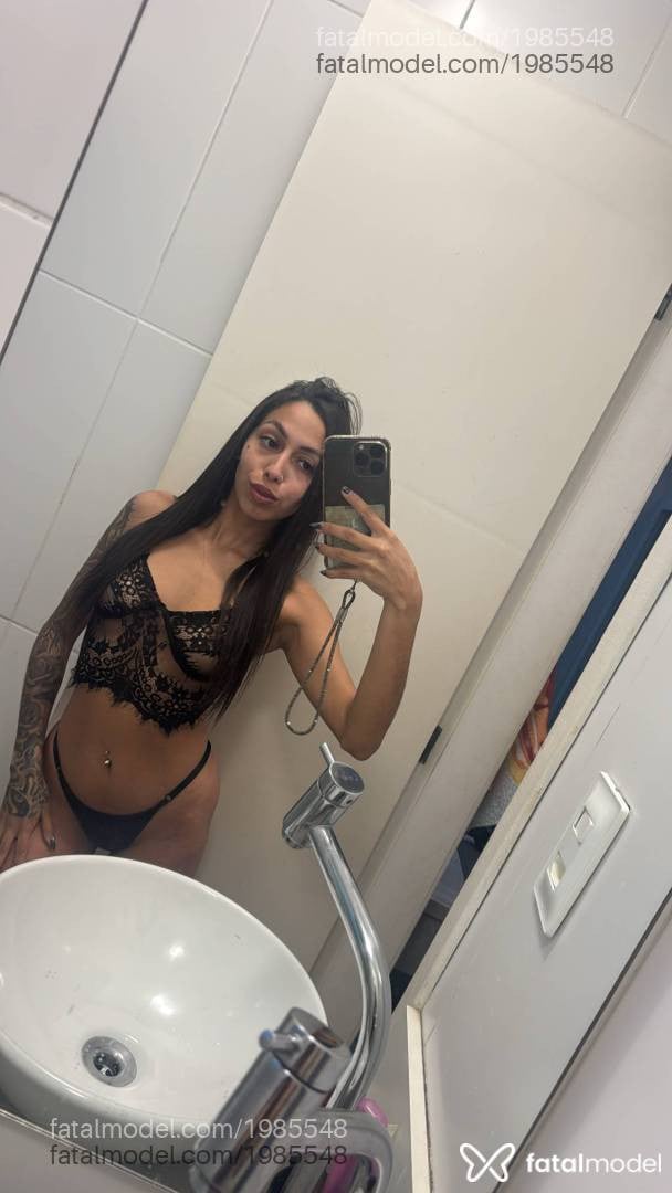 Acompanhante mulher com cabelo castanho de olhos castanhos - Maria Eduarda